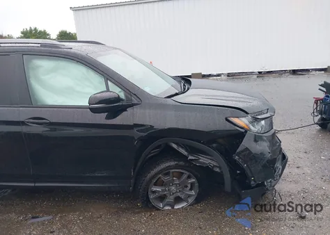 2025 Honda Passport Awd Trailsport from USA, damaged, VIN 5FNYF8H6XSB011438